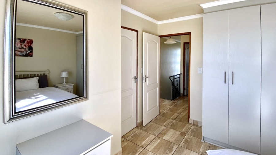 3 Bedroom Property for Sale in Laaiplek Western Cape